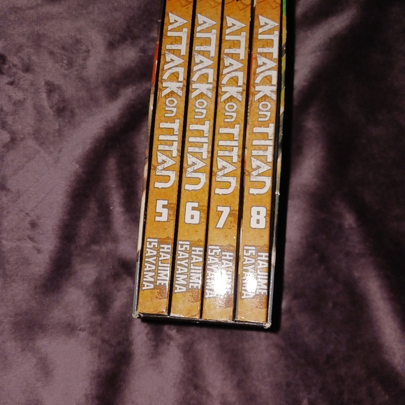 Aot Mangas books 5-8 - Picture 5 of 6